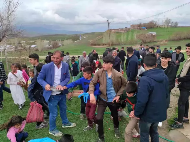 2 Yıl aradan sonra geleneksel köyde bayramlaşma geleneği yeniden başladı