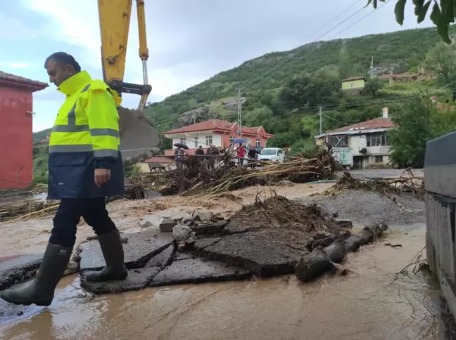 Çubuk'ta sağanak etkili oldu