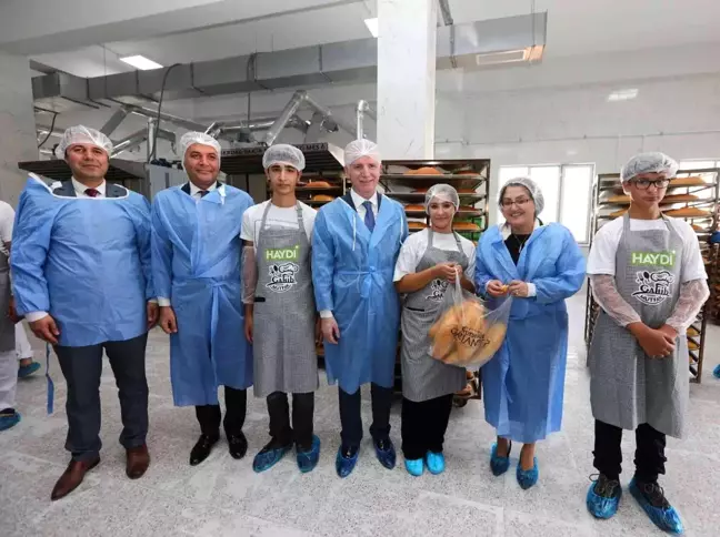 Ekmek satış büfeleri hizmet vermeye başladı