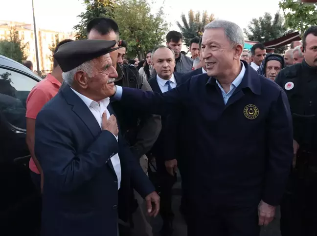 Şırnak haberi... Bakan Akar beraberindeki TSK komuta kademesi ile Şırnak'ta