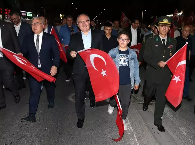 İç Anadolu'da 6 ilde, 15 Temmuz Demokrasi ve Milli Birlik Günü dolayısıyla yürüyüş düzenlendi