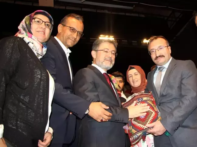 Tarım ve Orman Bakanı İbrahim Yumaklı'ya Emet ilçesinin talepleri iletiliyor