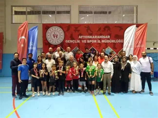Afyonkarahisar'da Minikler Takım ve Ferdi İl Birinciliği Masa Tenisi Müsabakaları Düzenlendi
