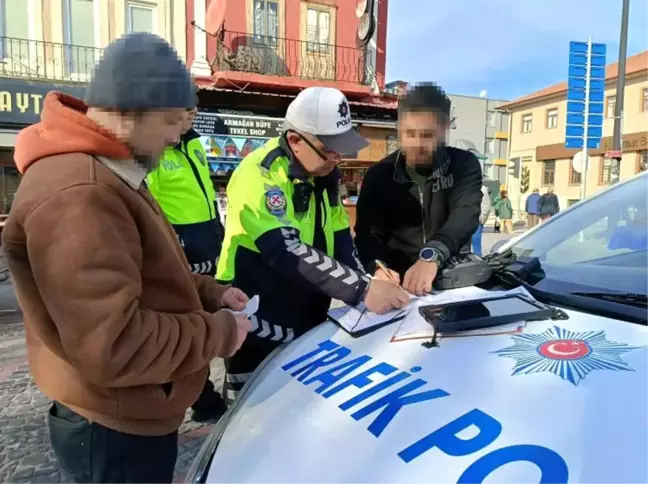 Edirne'de Saraçlar Caddesi'nde Motosiklet ve Araç Denetimi Yapıldı