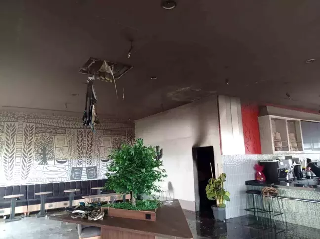 Hatay'da bir kafede çıkan yangın kısa sürede söndürüldü