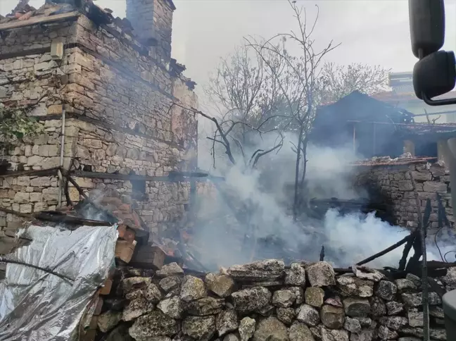 Bursa'da müstakil evde çıkan yangın söndürüldü