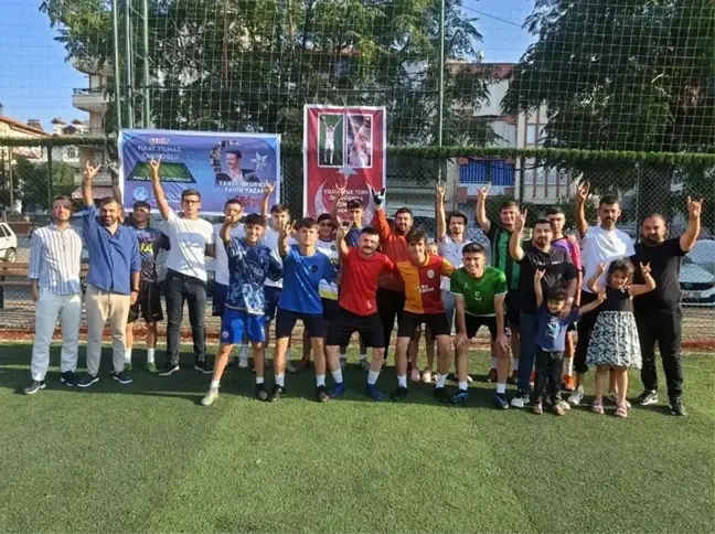 Ege Üniversitesi'nde Muhalif Görüşlü Öğrenci Anısına Futbol Turnuvası Düzenlendi