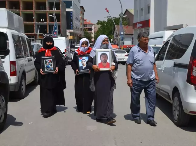 Muş'ta Aileler, Çocuklarının Terör Örgütü PKK Tarafından Dağa Götürülmesinden DEM Parti'yi Sorumlu Tutuyor