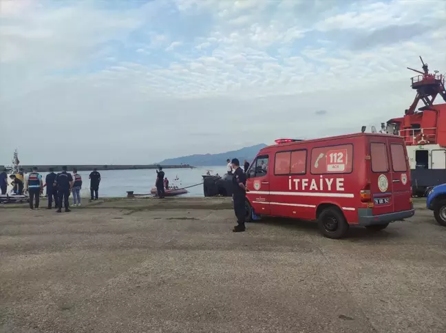 Giresun'da Genç Boğuldu, Arkadaşı Hastaneye Kaldırıldı