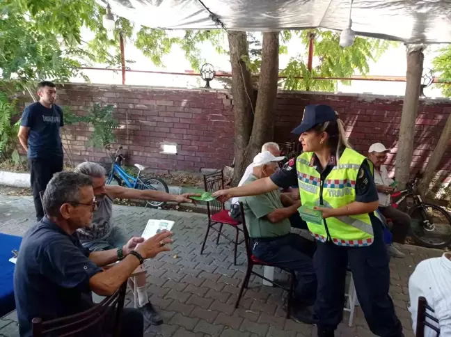 Antalya'da Jandarma Ekipleri Akseki İlçesinde Trafik Eğitimi Verdi