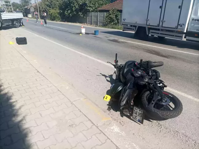 Sakarya'da Motosiklet Kazası: 20 Yaşındaki Hale Rüzgar Hayatını Kaybetti