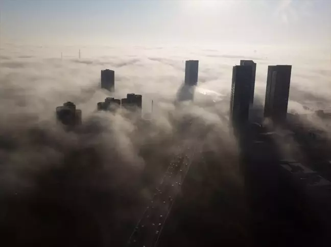 İstanbul'un bazı kesimlerinde sis etkili oldu