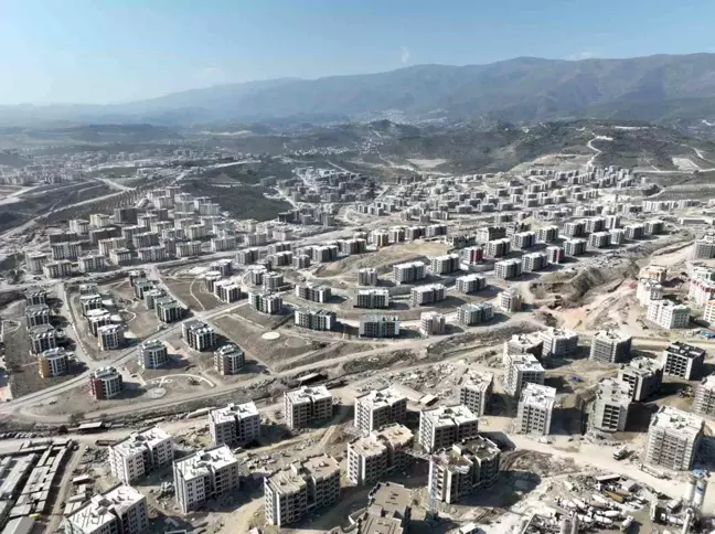 Hatay'da 10 Bin 335 Deprem Konutunun İnşaatı Devam Ediyor