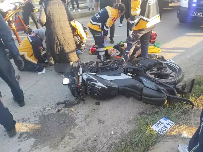 Bolu'da Motosiklet ve Hafif Ticari Araç Çarpıştı: 1 Yaralı