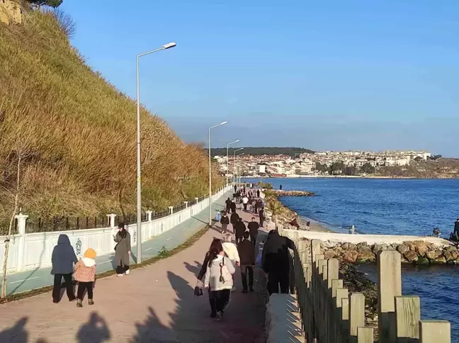 Tekirdağ'da Güneşli Havada Sahil Keyfi