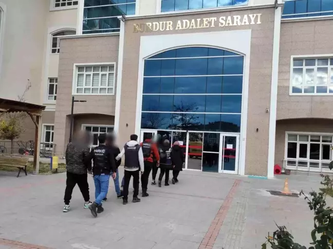 Burdur'da Uyuşturucu Operasyonu: 8 Tutuklama