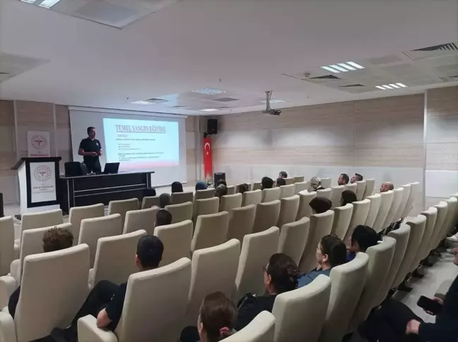 Edirne'de Hastane Personeline Yangın Eğitimi ve Tatbikat