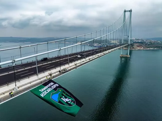 Kocaelispor'un Süper Lig'e Yükselişi Kutlandı