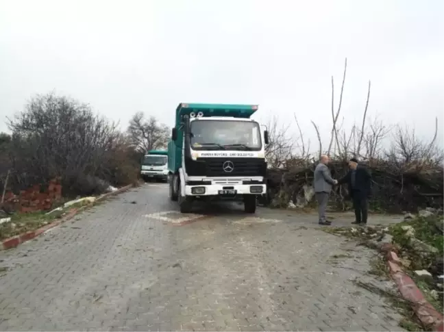 Kırkağaç'ta İki Mahallenin Yolu Onarıldı