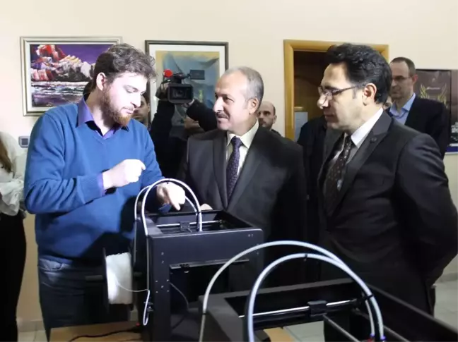 Uluslararası Balkan Üniversitesi Sanat ve Tasarım Fakültesine Ekipman Desteği