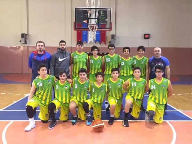 Başak Kolejii'nin Yıldız Erkekleri Şampiyonluğa Bir Adım Daha Yaklaştı