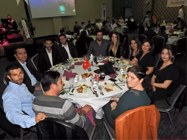 Çeşmeli Denizciler Geleneksel Yemekte Buluştu