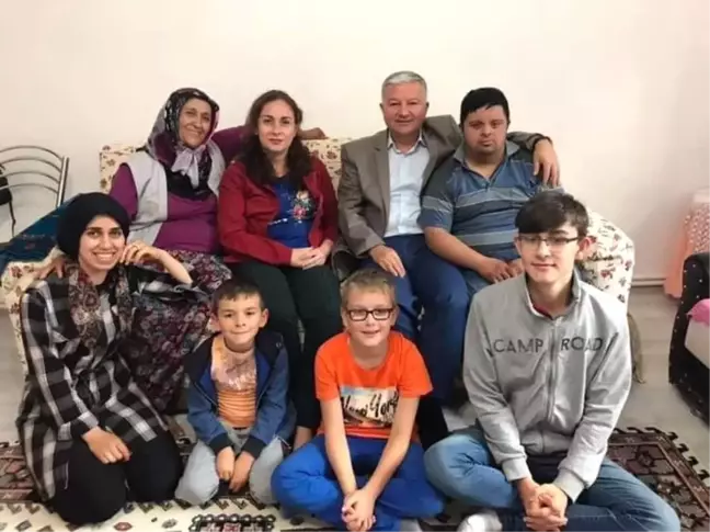 Kaymakam Duru Down Sendromlu Ramazan'a aile Ziyaretinde Bulundu