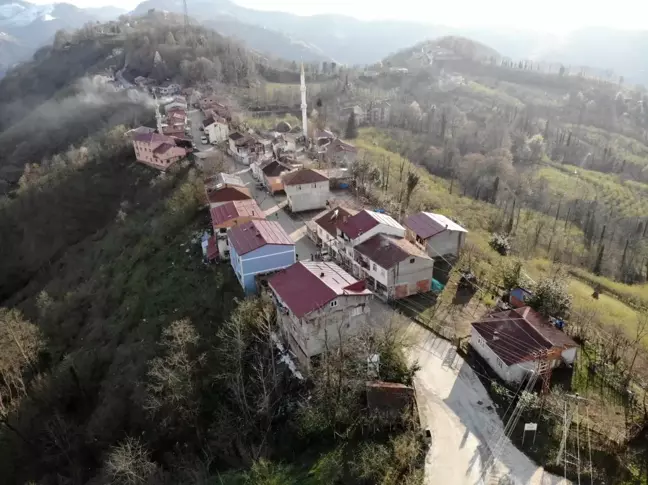 Karadeniz fıkrası gibi olay! Komşular 2 dakika farkla iftar açıyor