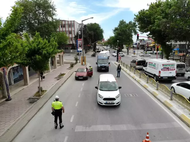 Edirne'de 'tam kapanma' denetimleri aralıksız sürüyor