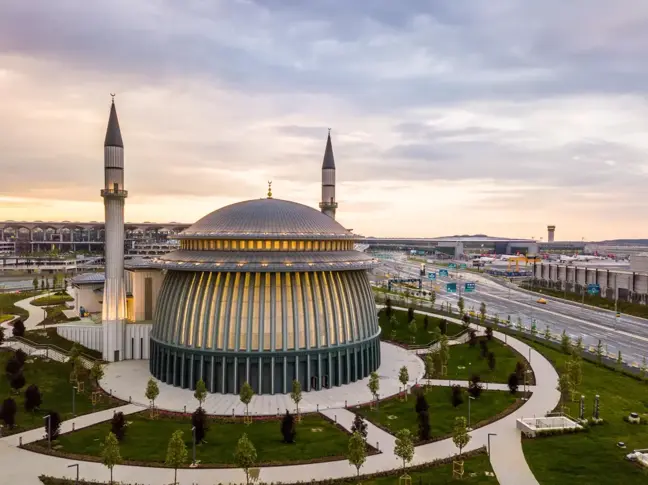 İstanbul Havalimanı'ndaki Ali Kuşçu Camii dünyanın ilk 'leed altın v4' sertifikalı camisi olarak tescillendi