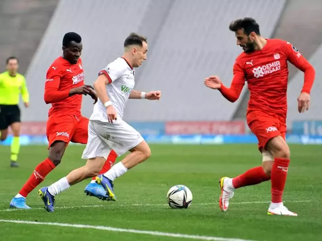 Spor Toto Süper Lig: Fatih Karagümrük: 1 - DG Sivasspor: 0 (Maç sonucu)