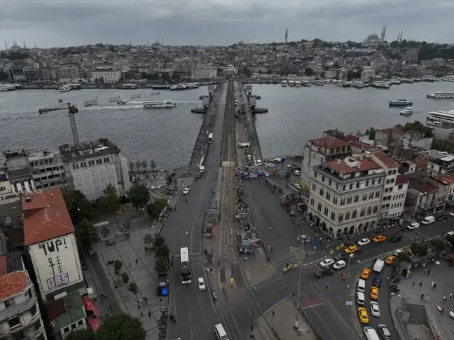Galata Köprüsü'nde Bakım Çalışmaları Nedeniyle Tek Yönlü Trafik