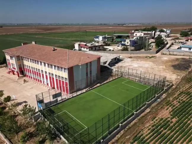 Eyyübiye'de 27 yeni halı saha hizmete açıldı