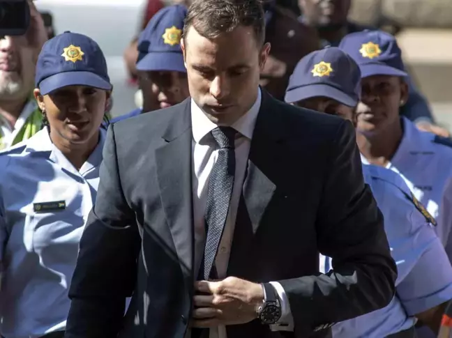 Oscar Pistorius Şartlı Tahliye Edildi