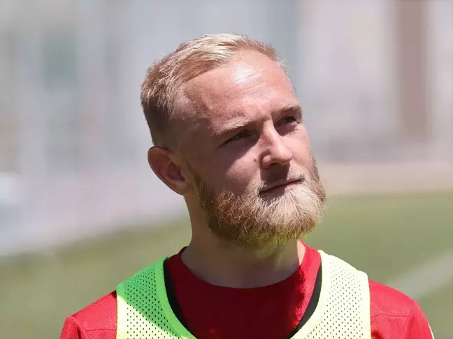 Sivasspor'un yeni transferi Alex Pritchard, takımda vazgeçilmez olmayı hedefliyor