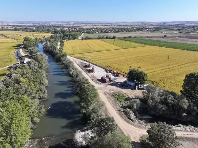 Edirne'de Çeltik Kurutma Mesaisi Başladı