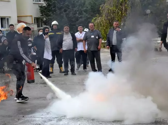 Taşova Devlet Hastanesi'nde Gerçeğini Aratmayan Tatbikat