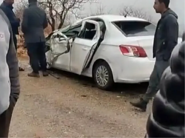 Gaziantep'te Otomobil ile Halk Otobüsü Çarpıştı: 5 Yaralı