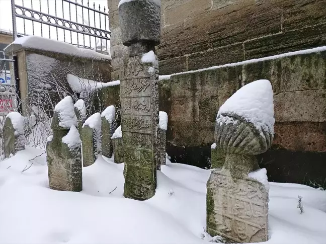 Tekirdağ'da Sağanak ve Kar Yağışı Etkili Oluyor