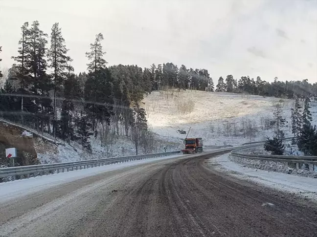 Doğu Anadolu'da Kar Yağışı Yerini Soğuk Hava ve Buzlanmaya Bıraktı