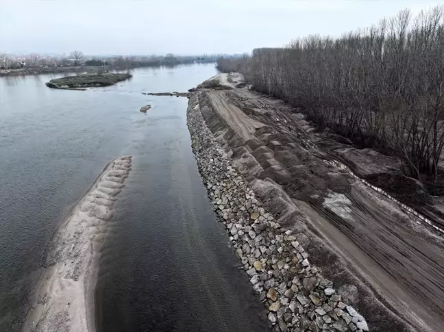 Meriç Nehri'nin Seddeleri Taşkınlara Karşı Güçlendiriliyor