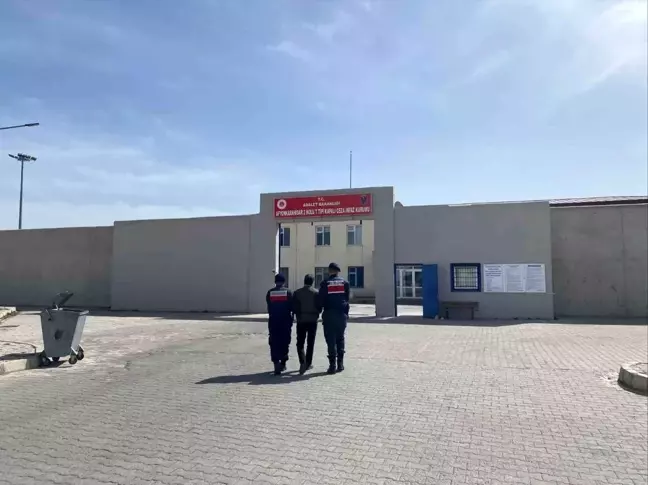 Kaçakçılıktan Aranan Şahıs Afyonkarahisar'da Yakalandı