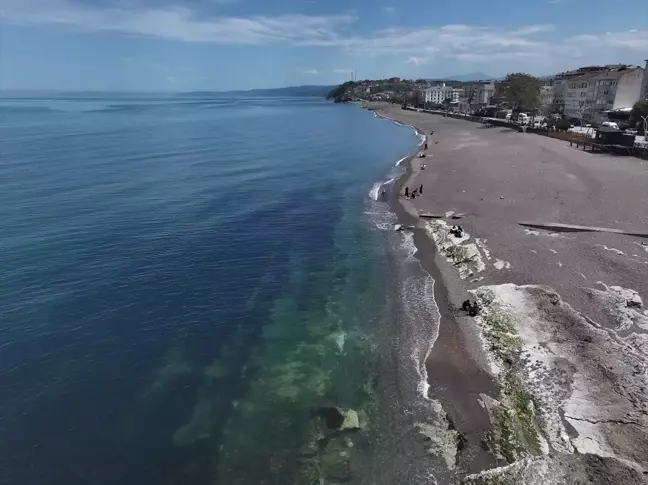 Akçakoca'da Sıcak Havalarda Turizm Yoğunluğu