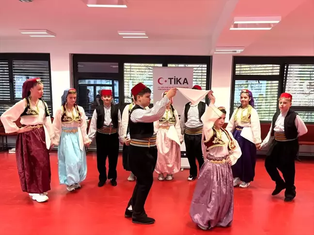 TİKA'dan Sırbistan'a Geleneksel Halk Dansları İçin Kıyafet Desteği