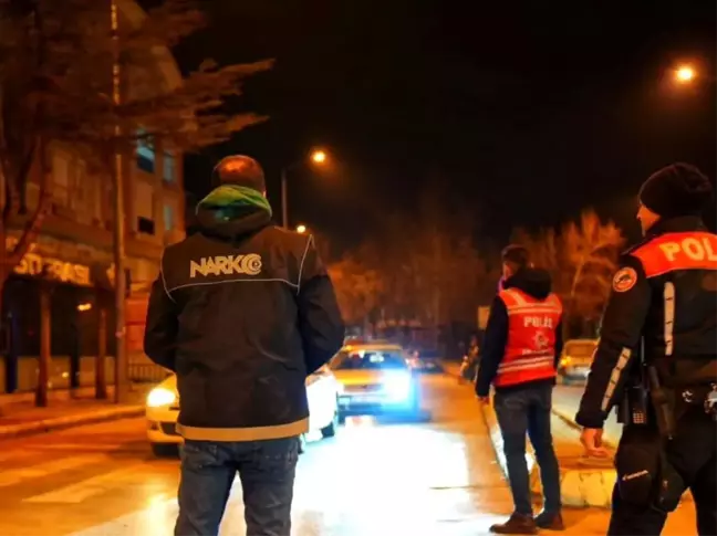 Isparta'da Trafik Uygulamaları: 12 Sürücüye Ceza