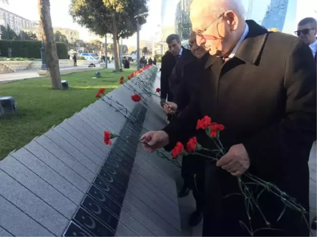 TBMM Başkanı Kahraman, Haydar Aliyev'in Mezarını Ziyaret Etti