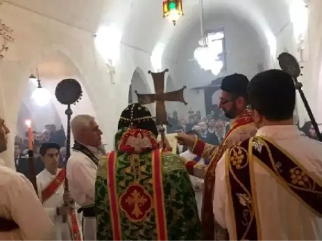 Midyat'taki Süryaniler 'Yaldo Bayramı'nı Kutladı