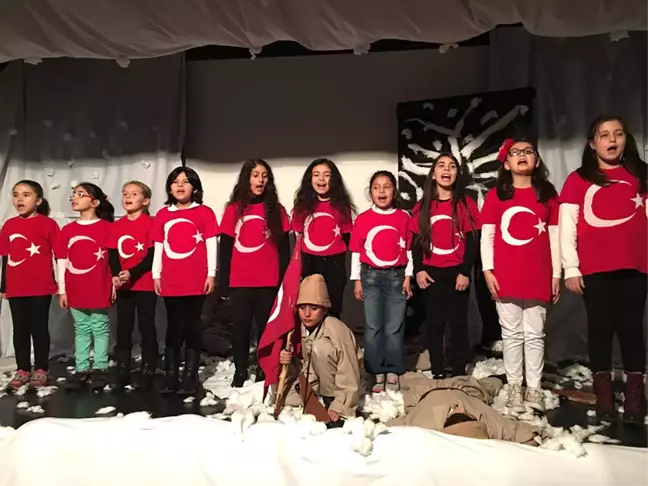 İzciler Sarıkamış'ta, Minikler Sahnede