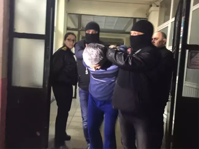 Dha İstanbul- Fetö'den Aranan Eski Hakim ve 2 Savcı Saklandıkları Evde Yakalandı (1)