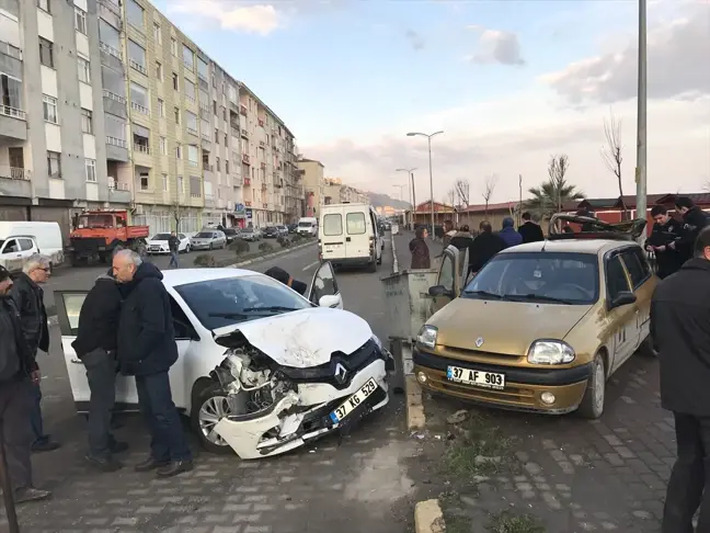İnebolu'da Trafik Kazası : 2 Yaralı